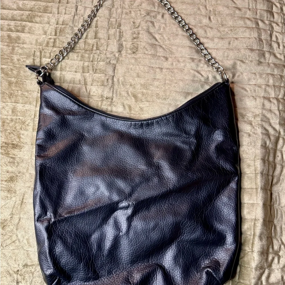 Gianinni Studded Black Faux Leather Shoulder Bag - Picture 8 of 9